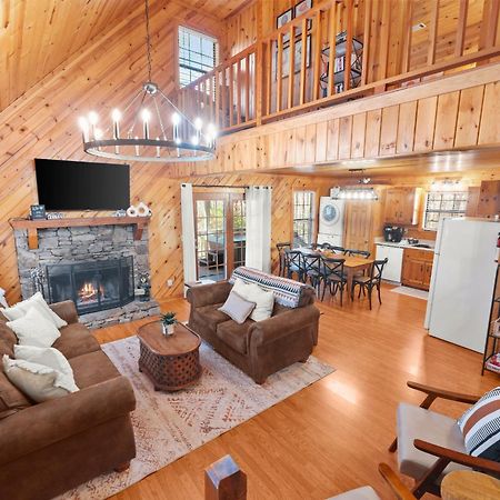 Firefly Lodge - Cozy 4 Bedroom Cabin Minutes To Helen Sautee Nacoochee Экстерьер фото